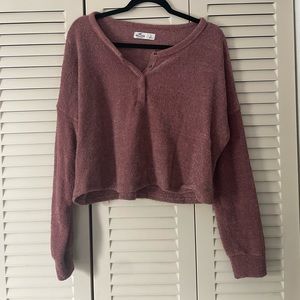 Cropped long sleeve.